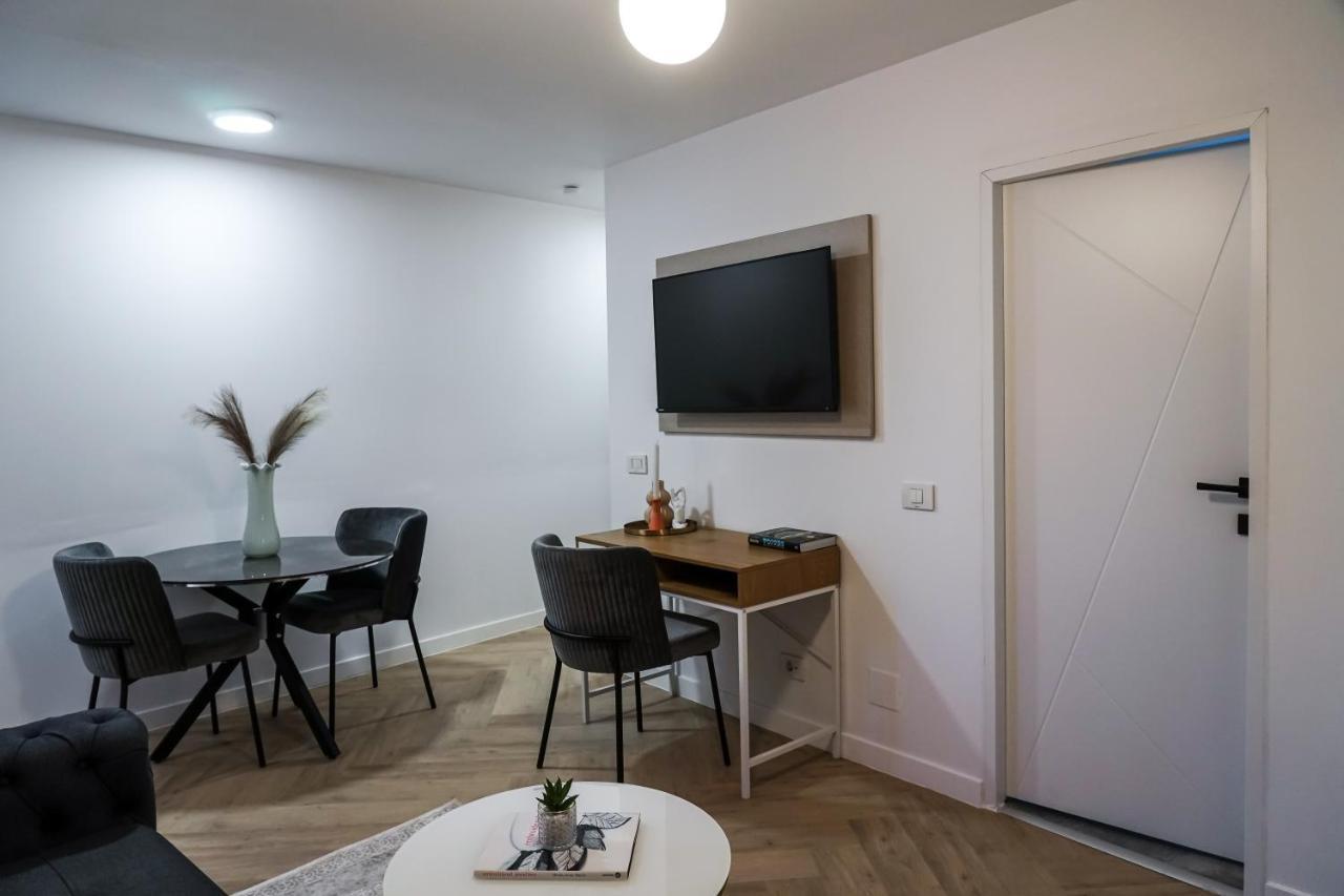 Ferienwohnung The Urban Oasis Bukarest Exterior foto